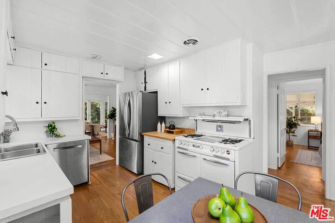 2666 La Cuesta Dr