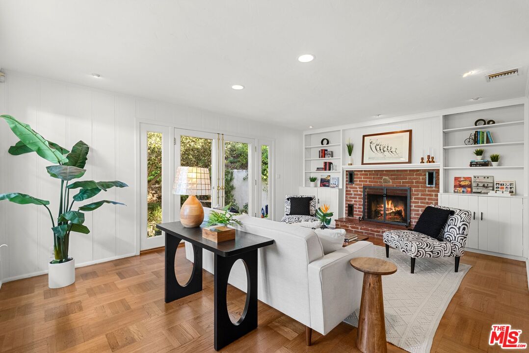 2666 La Cuesta Dr