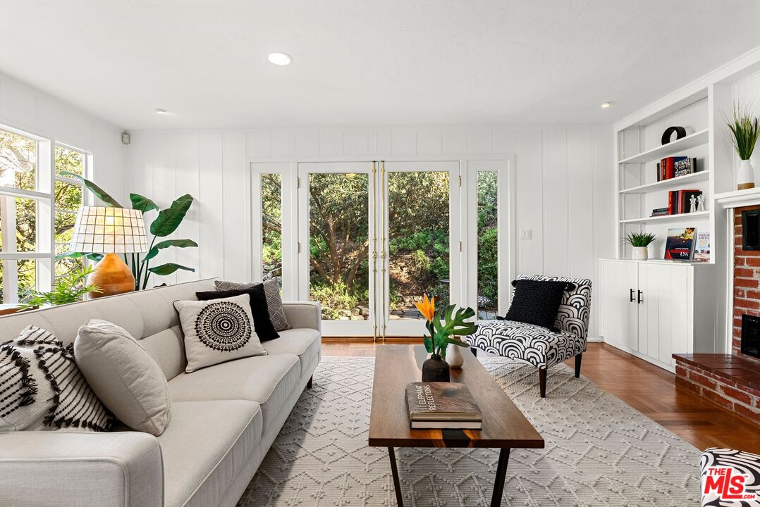 2666 La Cuesta Dr