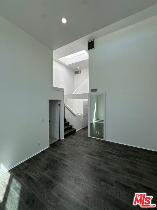 10315 Missouri Ave Unit: 102