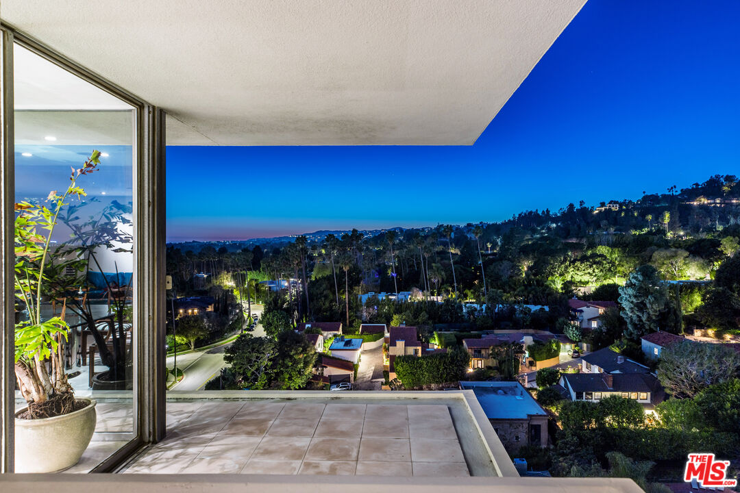 9255 Doheny Rd Unit: 1101