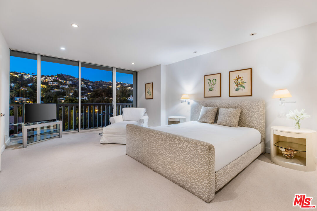 9255 Doheny Rd Unit: 1101