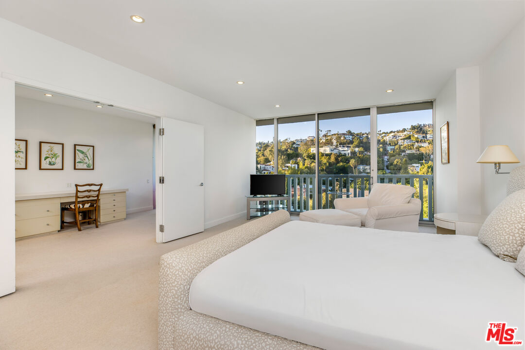 9255 Doheny Rd Unit: 1101