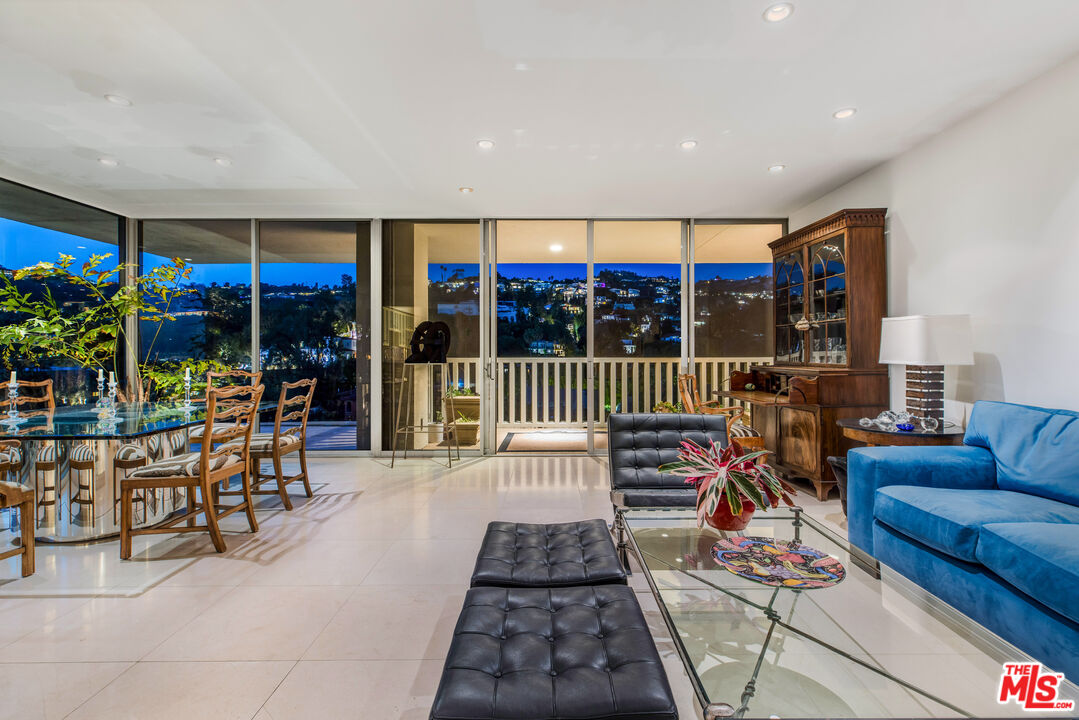 9255 Doheny Rd Unit: 1101