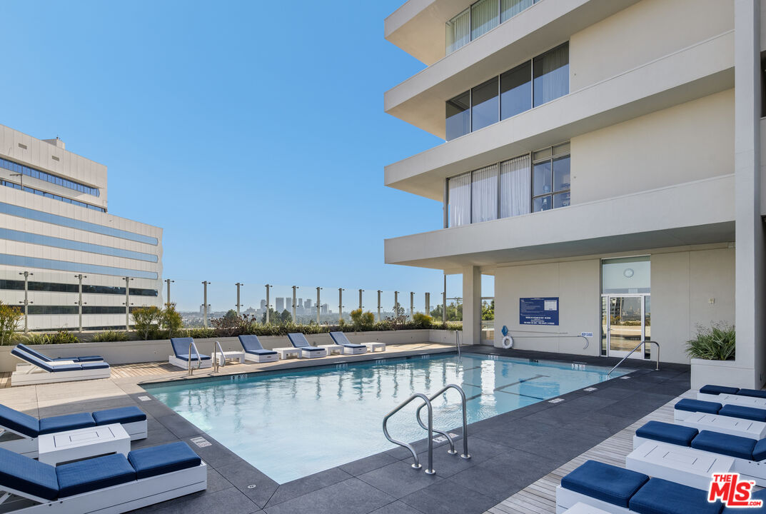 9255 Doheny Rd Unit: 1101