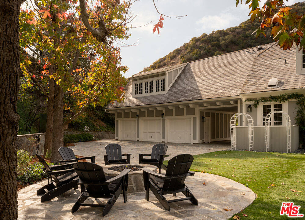 1420 Moraga Dr
