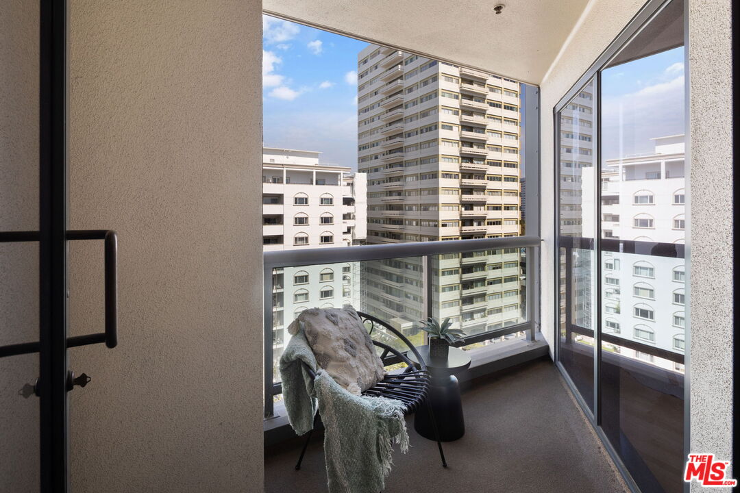10724 Wilshire Blvd Unit: 1005
