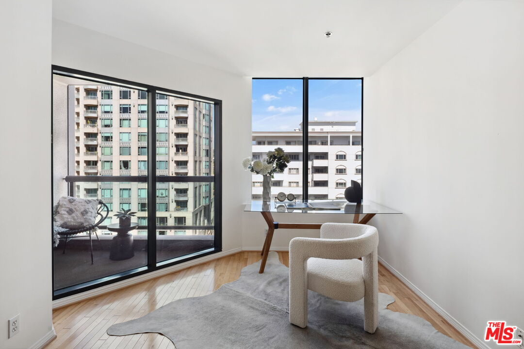 10724 Wilshire Blvd Unit: 1005