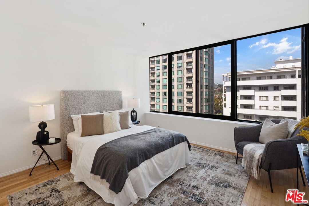 10724 Wilshire Blvd Unit: 1005
