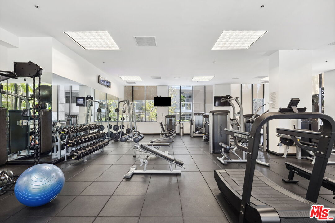 10724 Wilshire Blvd Unit: 1005