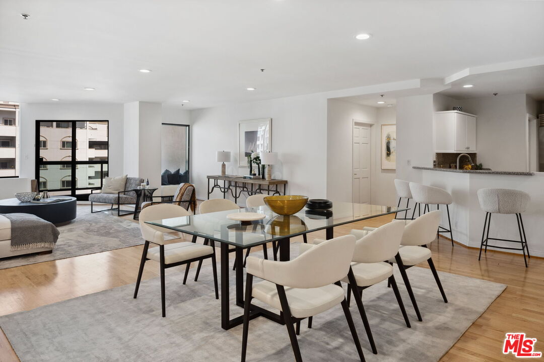 10724 Wilshire Blvd Unit: 1005