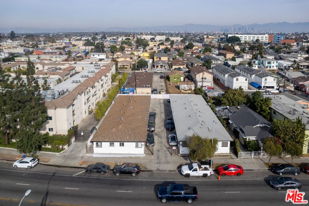 931 W Gage Ave