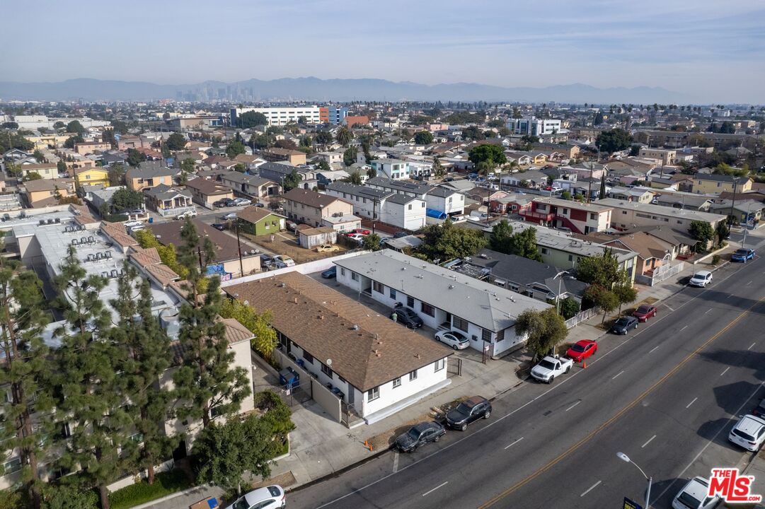 931 W Gage Ave