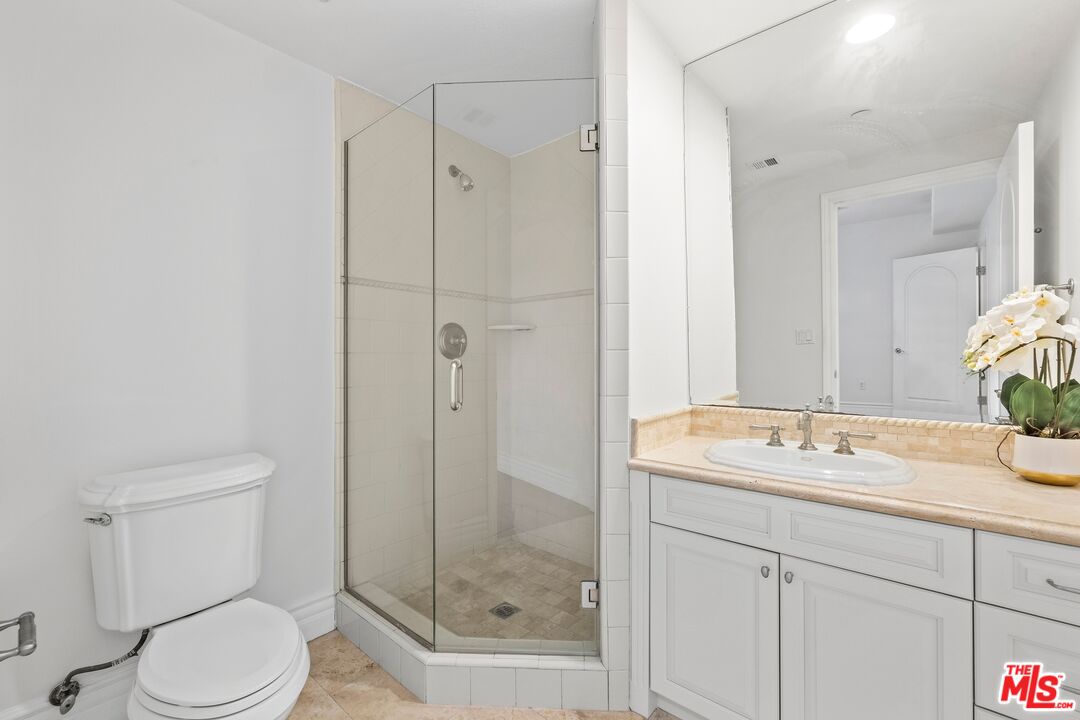 1530 Camden Ave Unit: 105