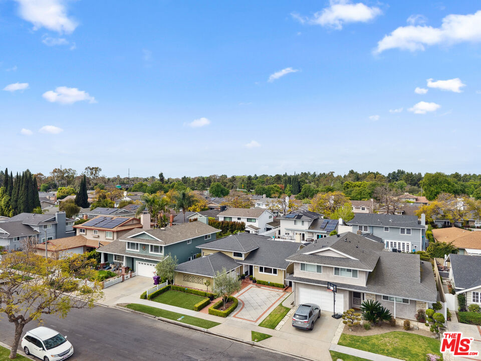 3121 Val Verde Ave