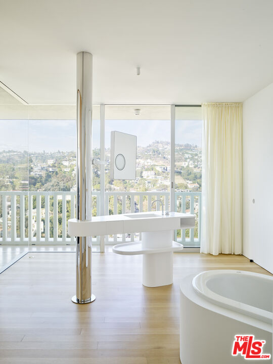 9255 Doheny Rd Unit: 2201
