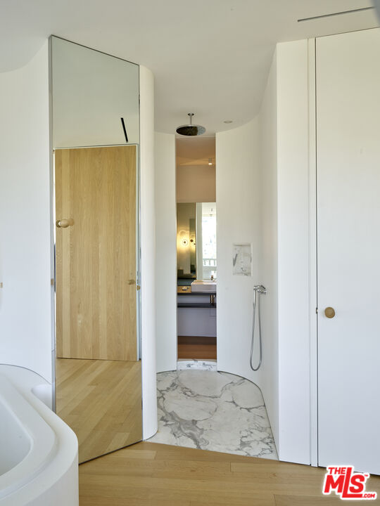 9255 Doheny Rd Unit: 2201