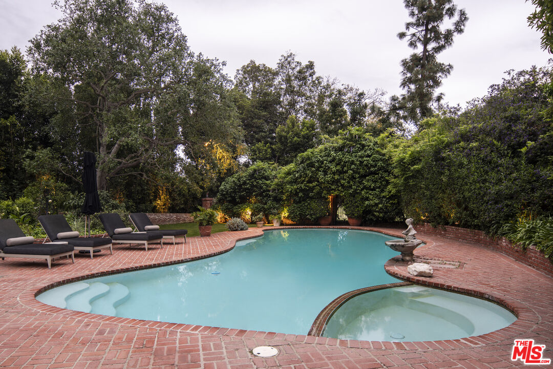 800 Tarcuto Way