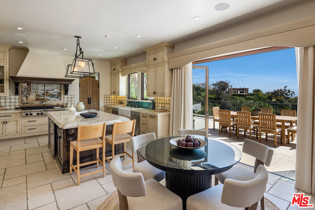 1921 Bel Air Rd