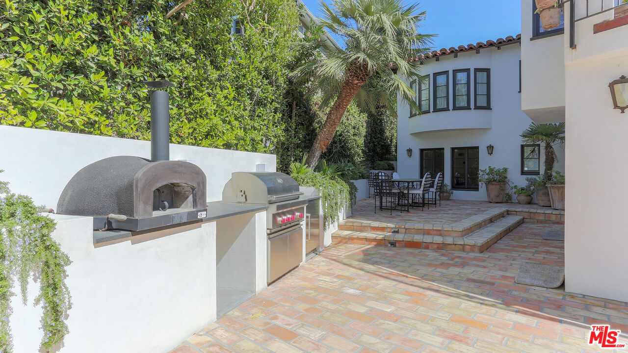 317 Mesa Rd