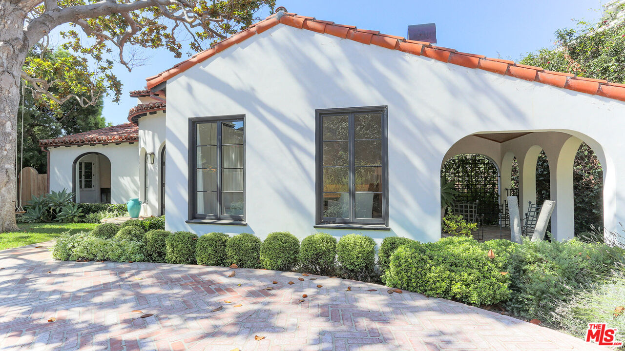 317 Mesa Rd