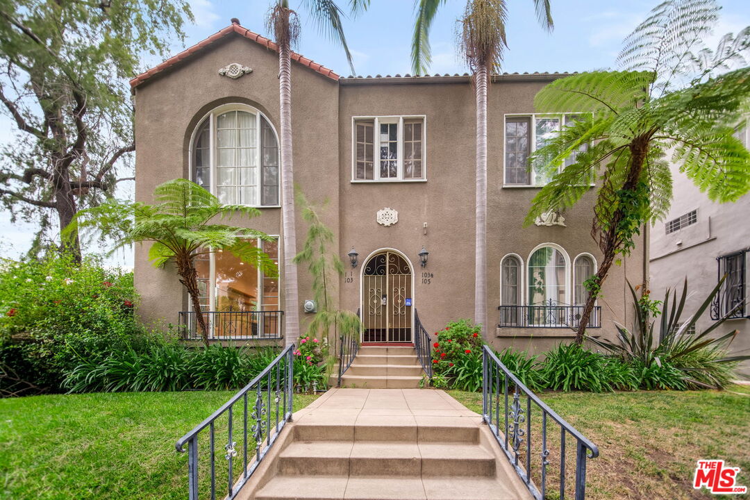 101 N Clark Dr