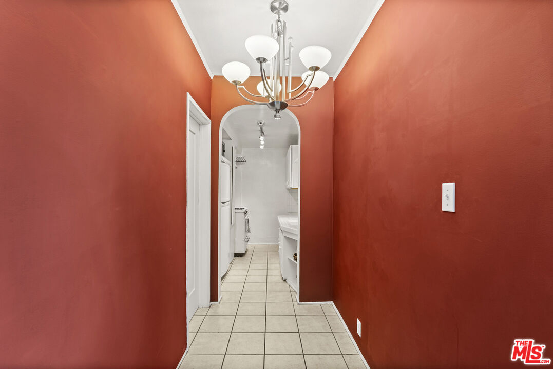 2014 Whitley Ave Unit: 3