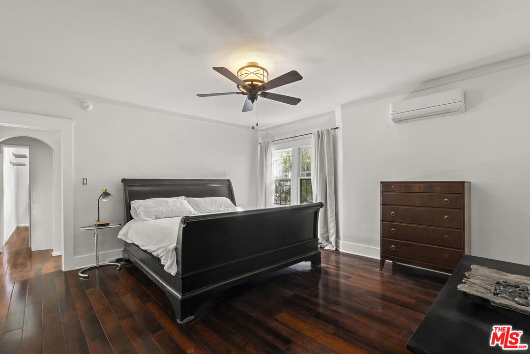 2014 Whitley Ave Unit: 3