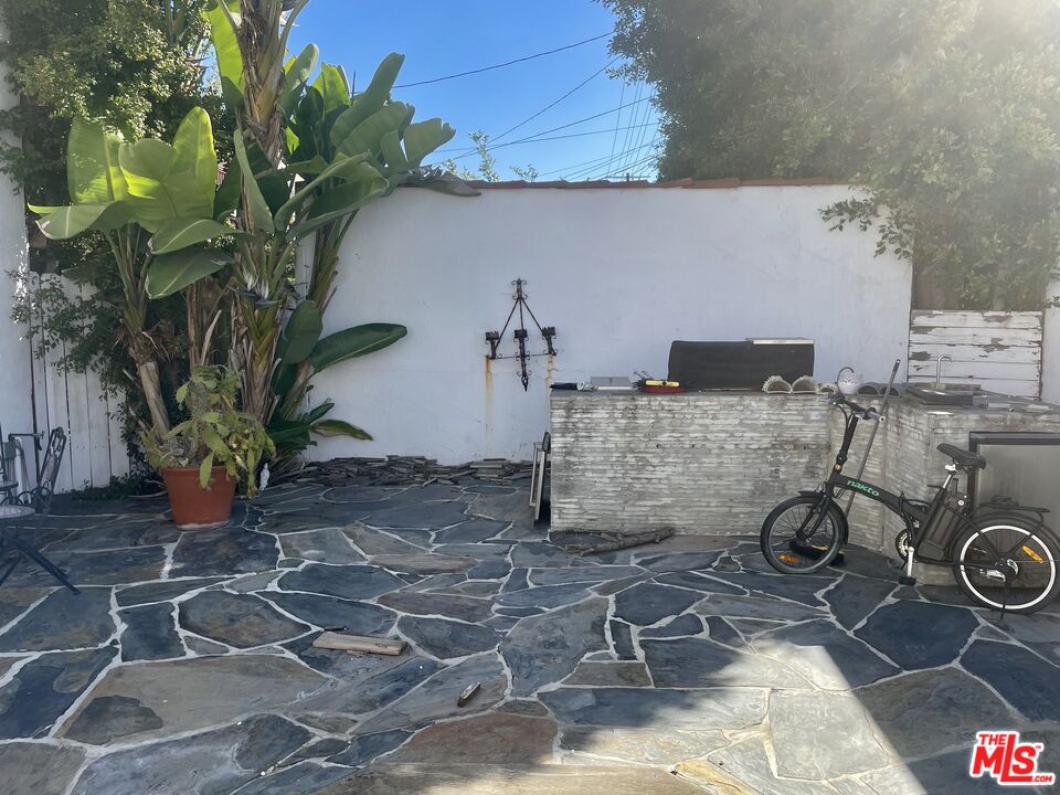 6356 W 6th St Unit: 6356 1/2