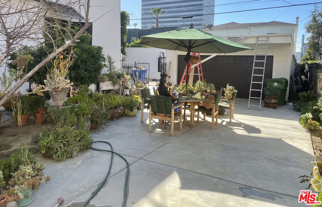 6356 W 6th St Unit: 6356 1/2