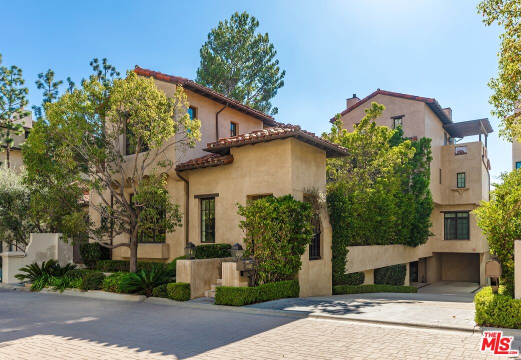 10210 Century Woods Dr