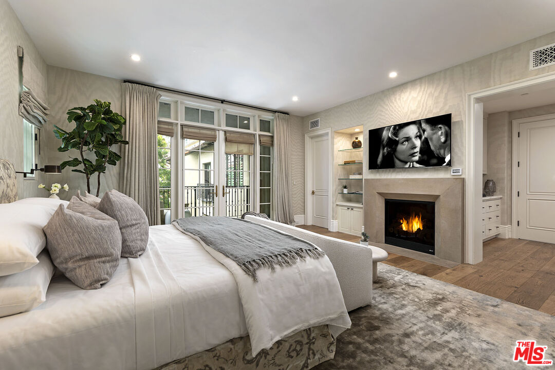 10210 Century Woods Dr