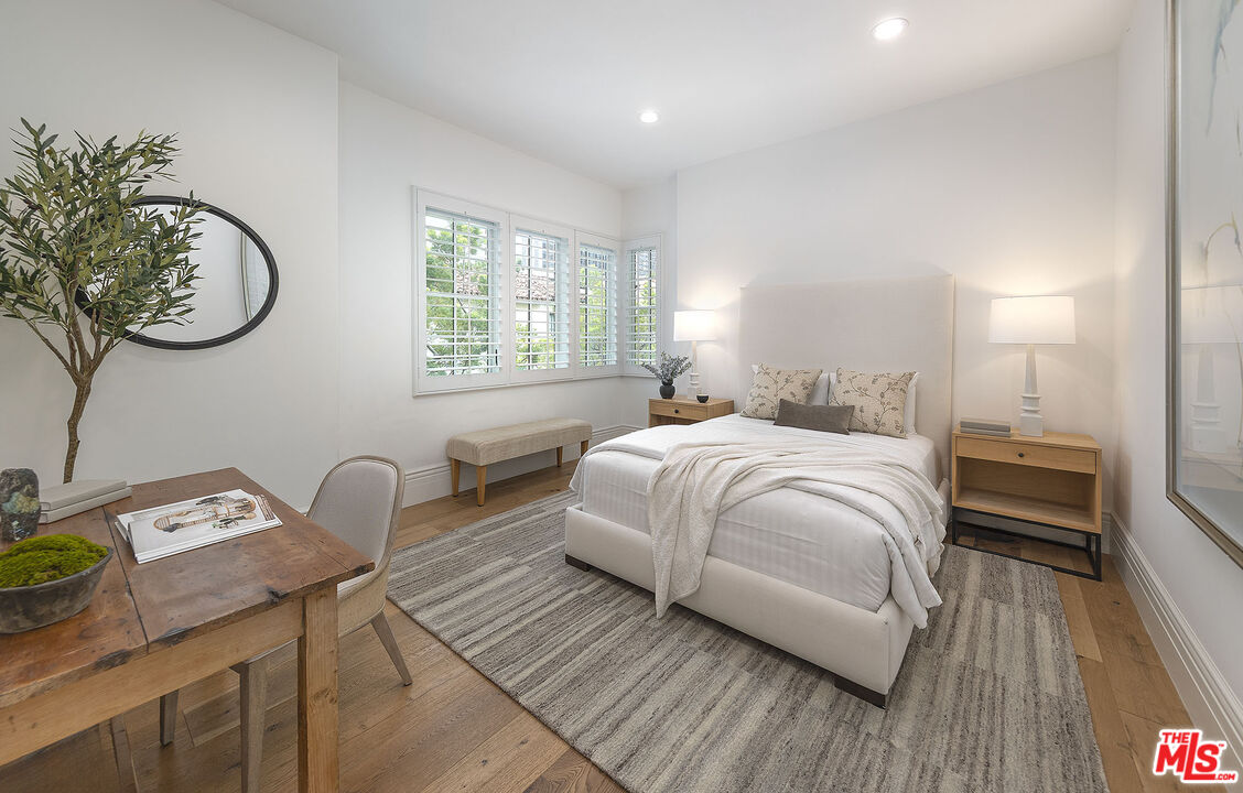 10210 Century Woods Dr