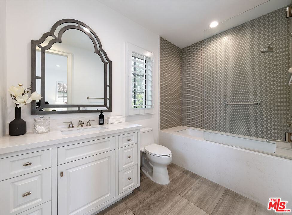 10210 Century Woods Dr