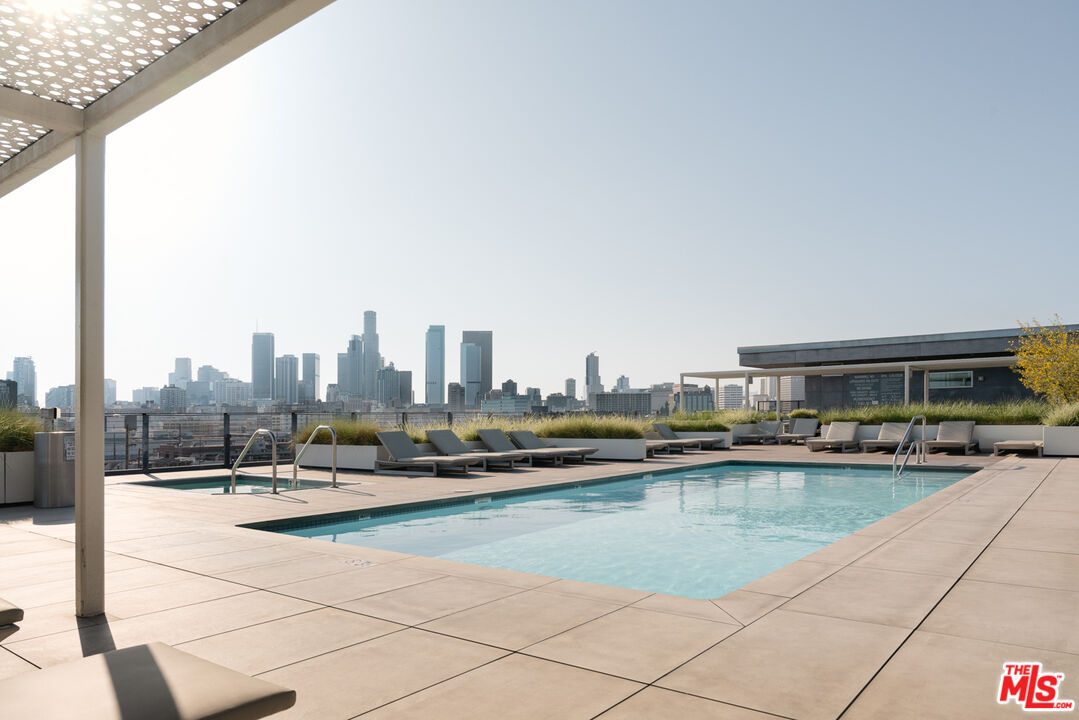 530 S Hewitt St Unit: 443
