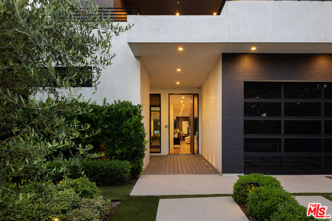 105 S Laurel Ave