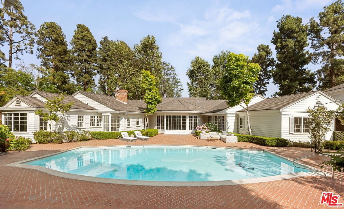 1001 N Crescent Dr