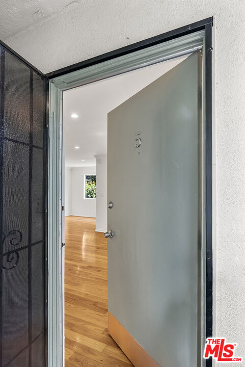 8219 Norton Ave Unit: 5