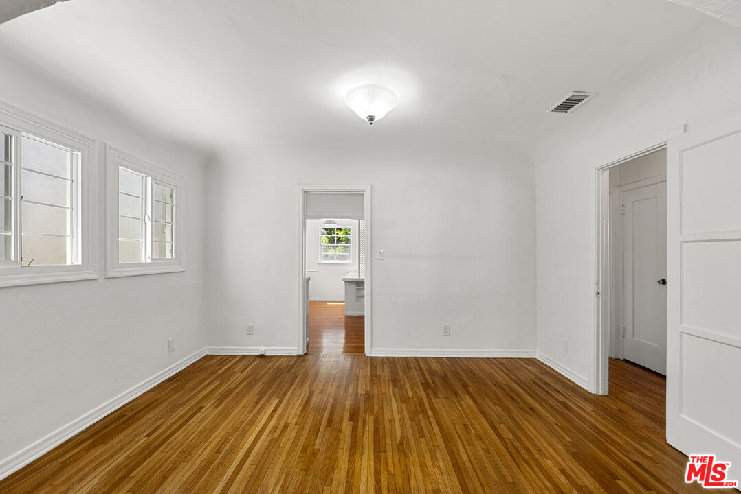515 N Kings Rd