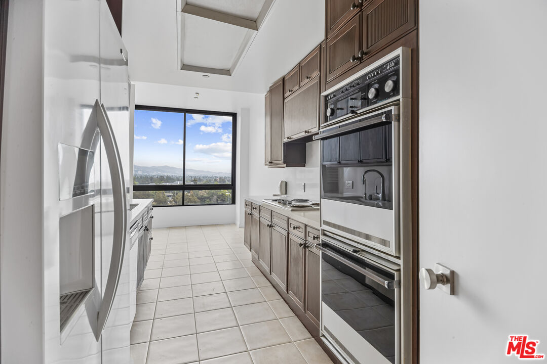 10350 Wilshire Blvd Unit: 801