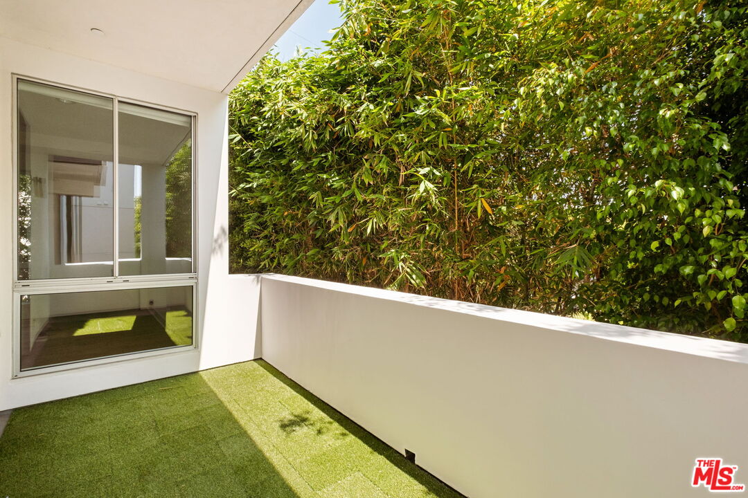 616 N Croft Ave Unit: 6