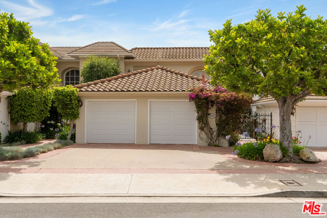 2282 Canyonback Rd