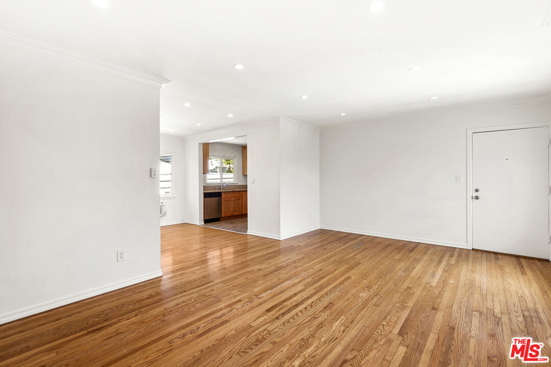 1235 N Harper Ave Unit: 16