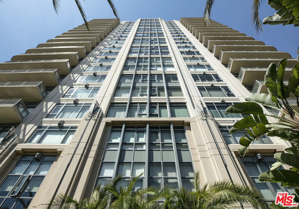 10800 Wilshire Blvd Unit: PH 2202