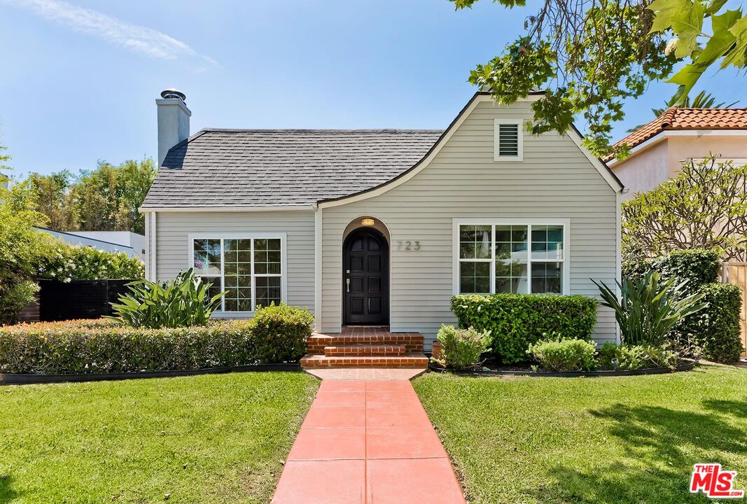 723 N Mansfield Ave
