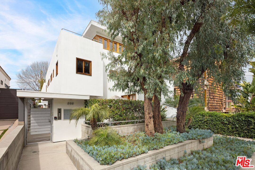 505 Pier Ave Unit: B