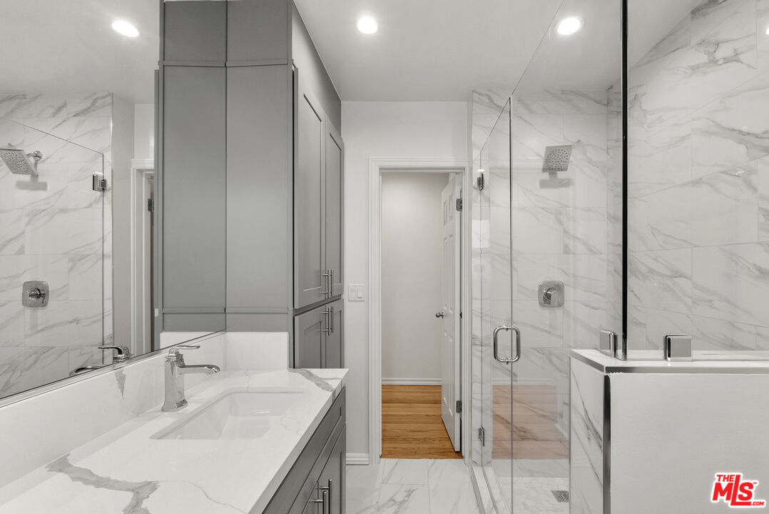 1235 N Harper Ave Unit: 24