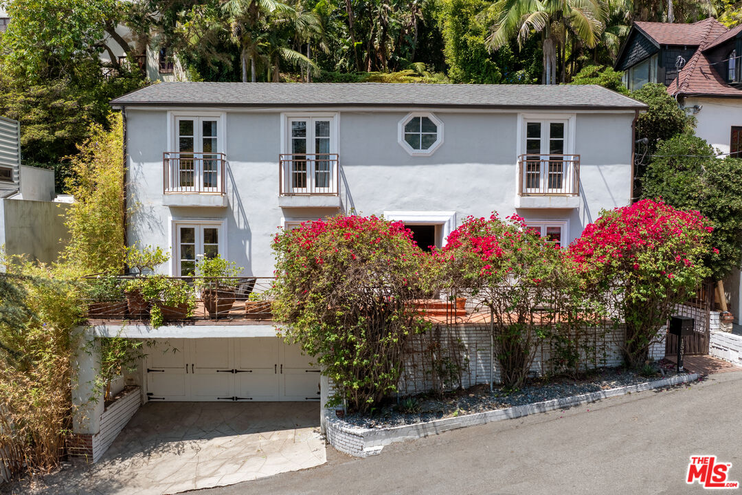 1531 Marmont Ave