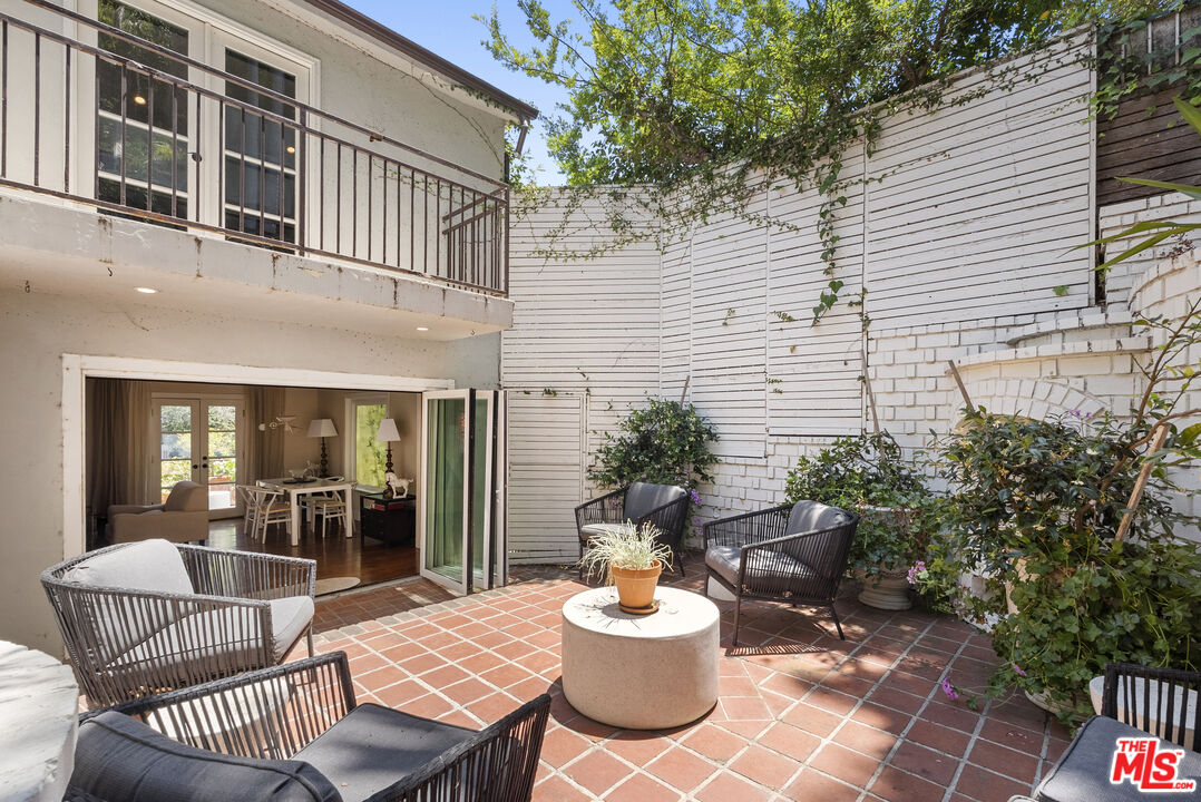 1531 Marmont Ave