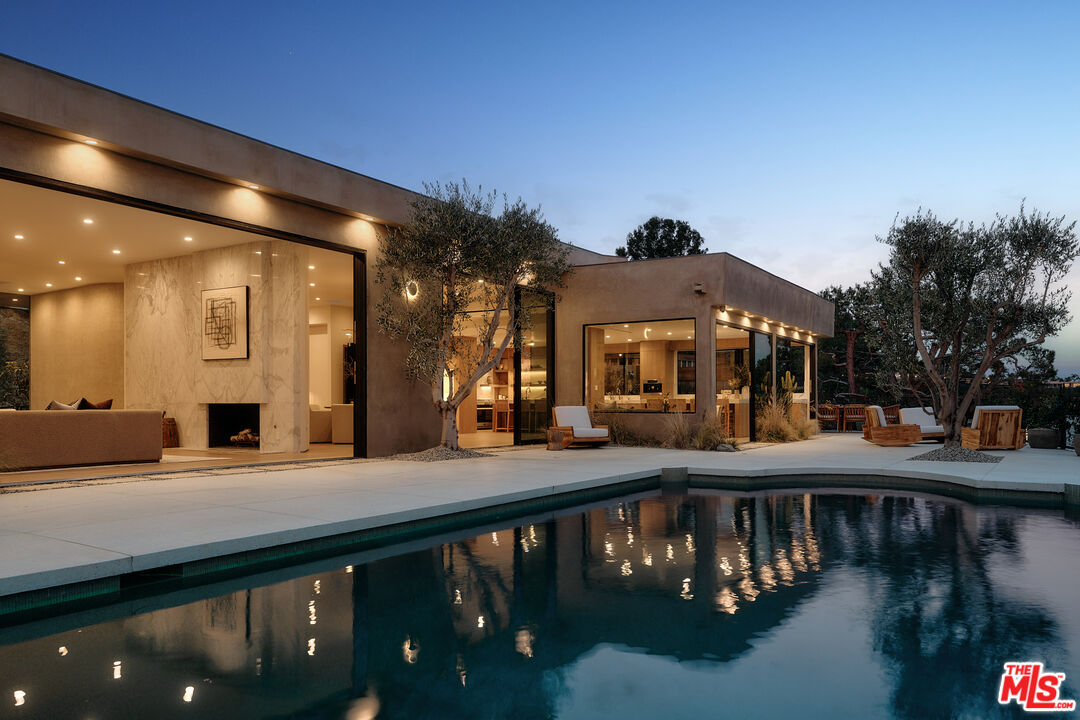 1705 Carla Ridge